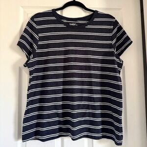 Time and Tru Women's XL Navy Blue White Striped T-Shirt Short Sleeve Crewneck